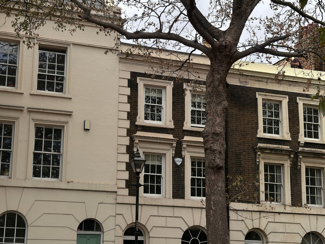 A Curated Guide to London.